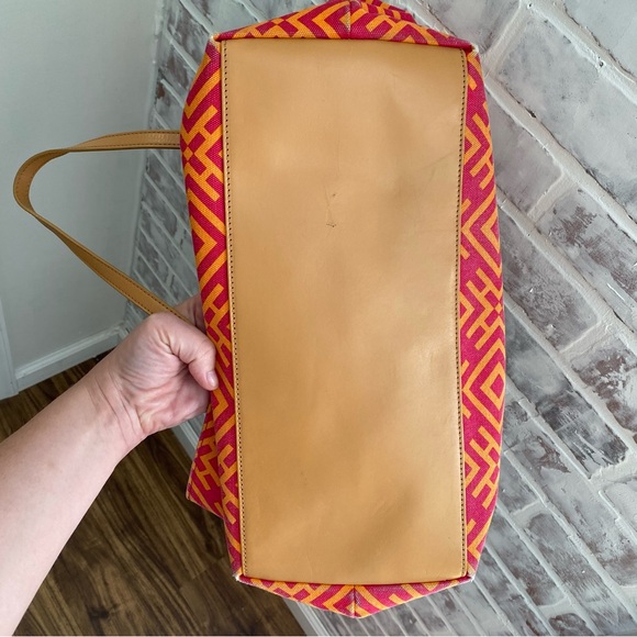 Tory Burch • Large Geometric Canvas Tote • Orange & Pink - Picture 13 of 14